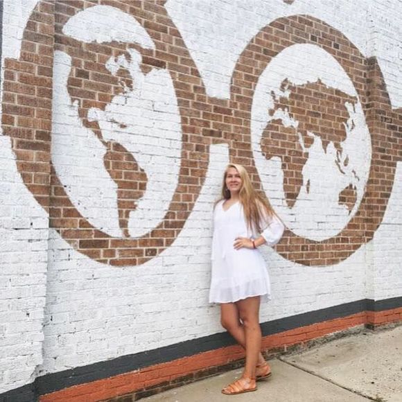 Meet your Posher, Larkin - Picture 1 of 1